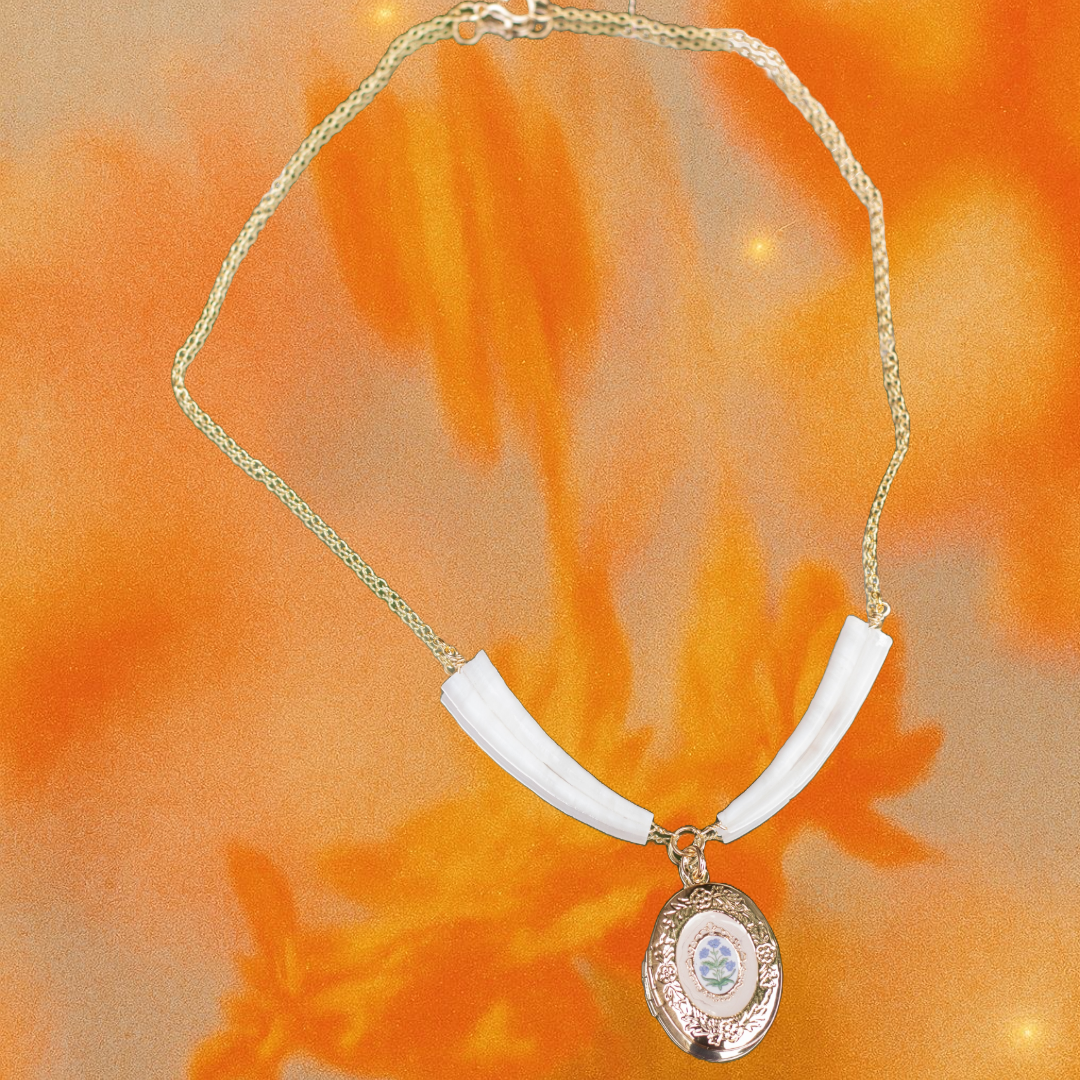 Floral Frame Necklace